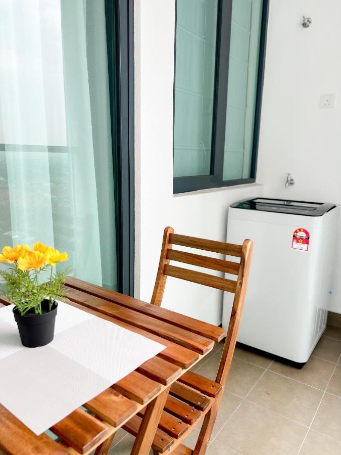 Aurora Vista Homestay Bangi At Vista Bangi With Wifi Netflix Gym Sauna Coway Swimming Pool-River View Kajang Eksteriør billede