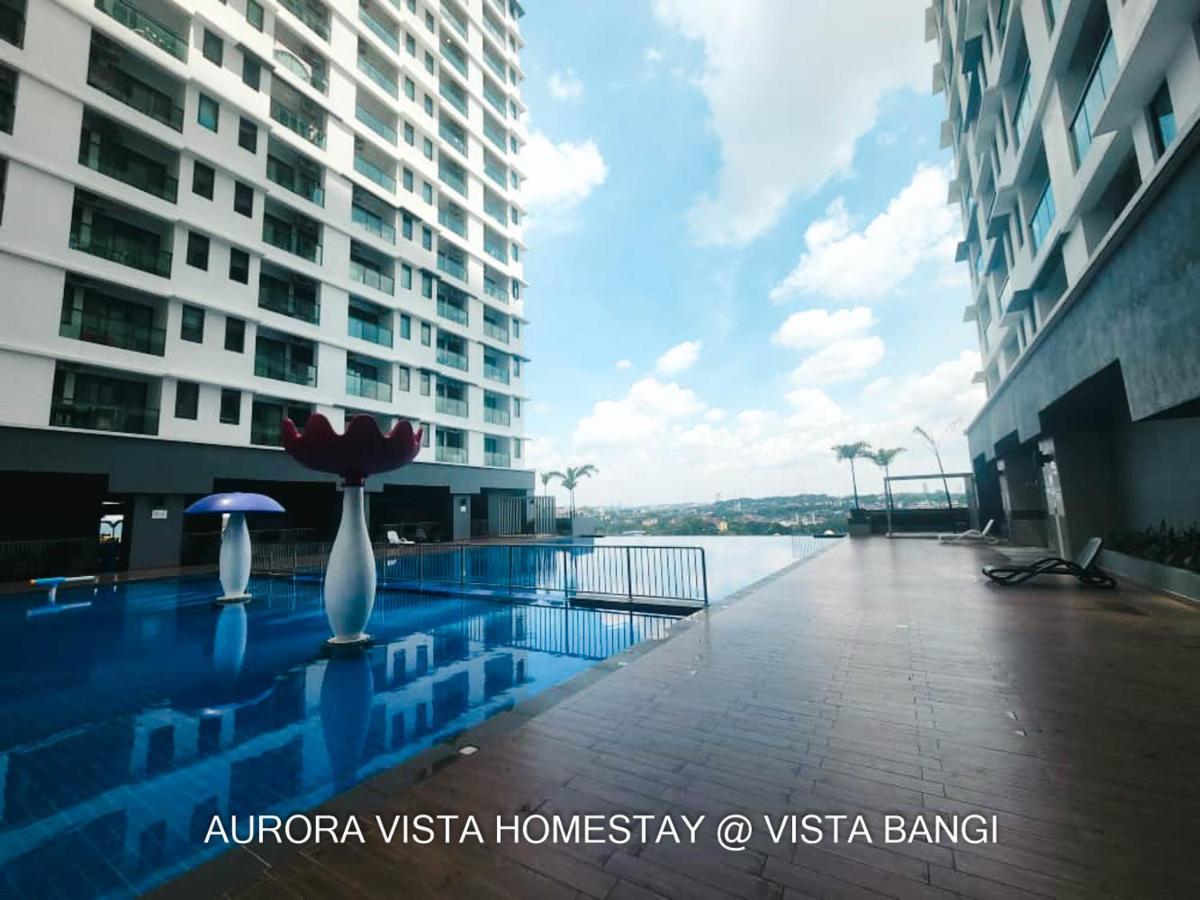 Aurora Vista Homestay Bangi At Vista Bangi With Wifi Netflix Gym Sauna Coway Swimming Pool-River View Kajang Eksteriør billede